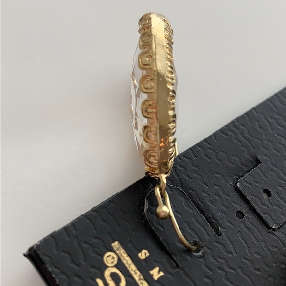 Francesca’s Collections faceted teardrop earrings - Picture 6 of 8